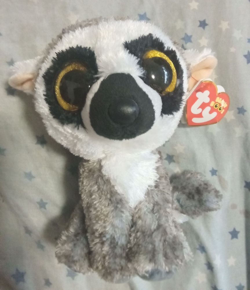 Linus the lemur